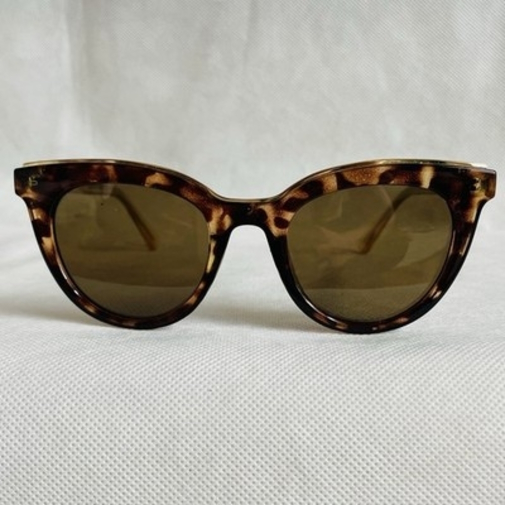 Prive Revaux The Kiki Tortoise Shell Brown Polarized Sunglasses Case Cloth - Picture 12 of 17